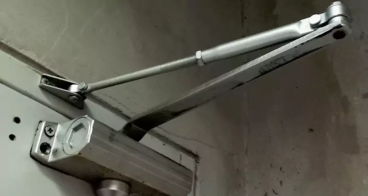 Door Closer Parallel Arm Installation in Haines City, FL